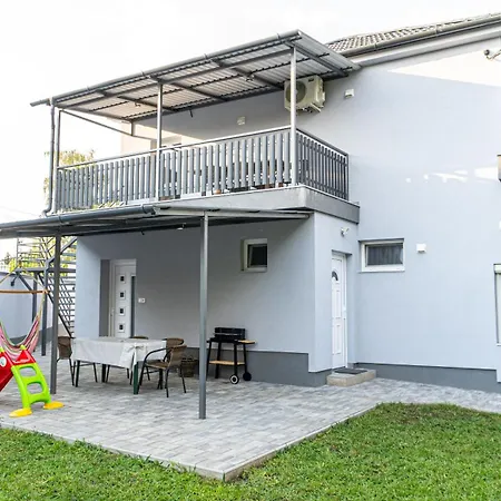 Arza Sosto Apartment Nyiregyhaza