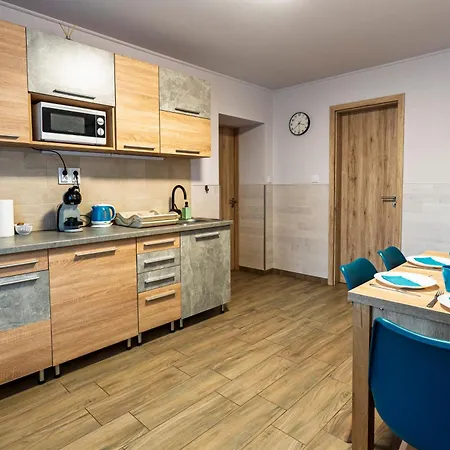 Arza Sosto * Nyíregyháza